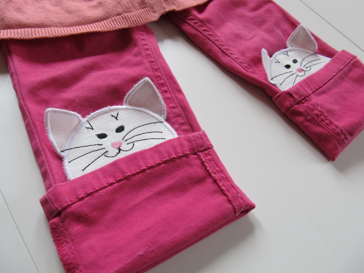 Walking Kitty Kids Trousers Bottoms – Sizes 3" 4" 4.5" 5" 7" Digital Embroidery File | Artapli