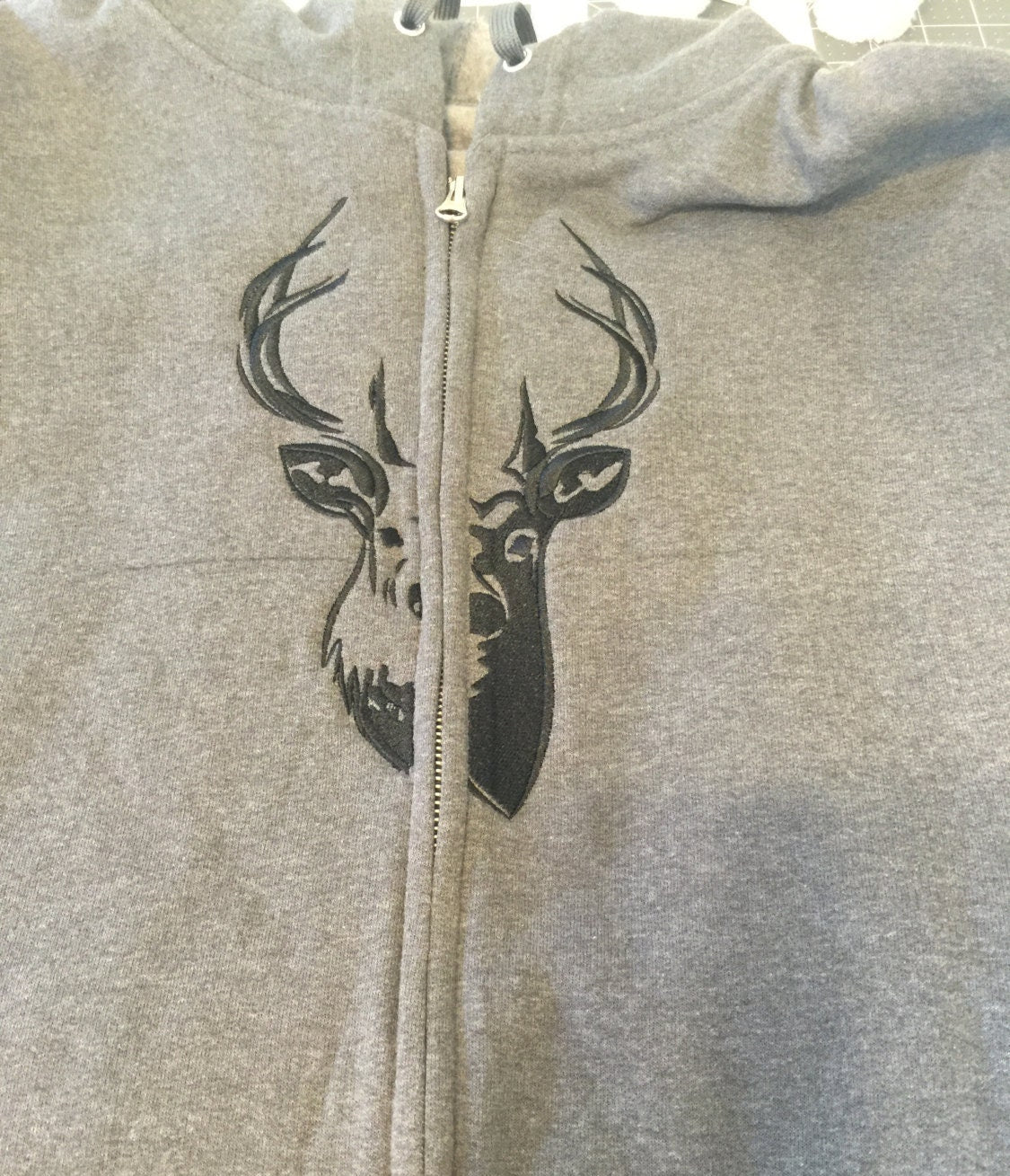 Split Buck Deer for Hunter Hoodie Machine Embroidery 6" 7" 8" 9" 4" 5" | PES DST JEF | Artapli